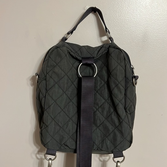 Baggallini Quilted Explorer Backpack Crossbody Bag - Picture 9 of 11